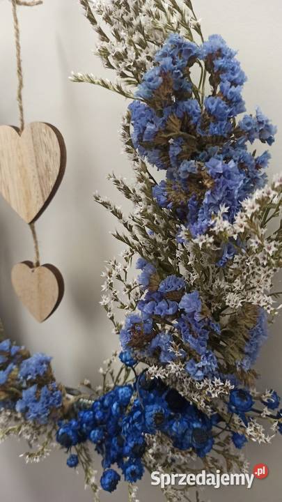 Wianek z suszonych kwiatów na drzwi serca Warszawa