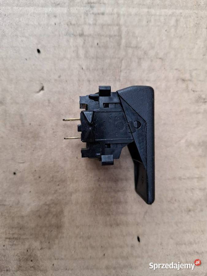 Przycisk włącznik dmuchawy nawiewu Fiat 126p Pozostałe Strzelce Opolskie
