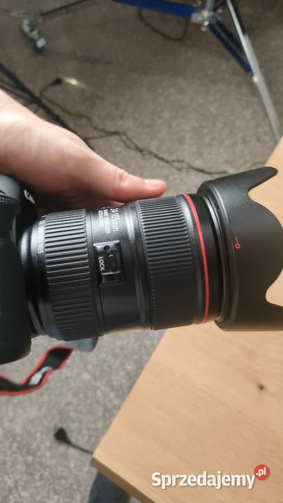 Zestaw Canon EOS 6D obiektyw 24105 lampa Canon Aparaty