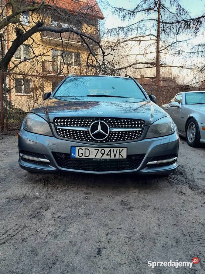 Mercedes W204 C klasa zderzak przedni lift xenon Rok produkcji 2012