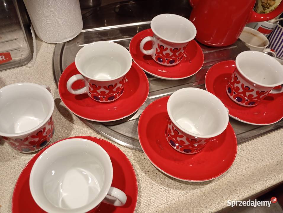 Sprzedam zestaw markowych filiżanek i dzbanek Wojciechów