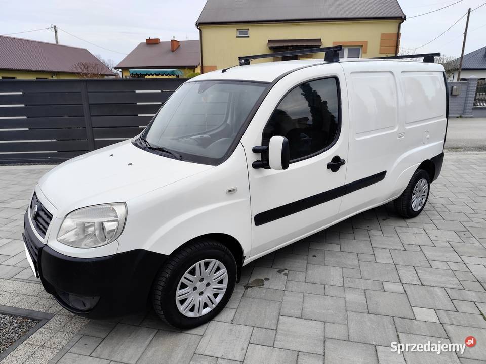 Fiat Doblo Cargo Maxi 19 Multijet 2008 Rok produkcji 2008 Jasło