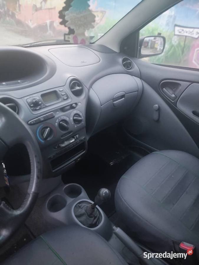 Toyota Yaris benzyna Pabianice sprzedam
