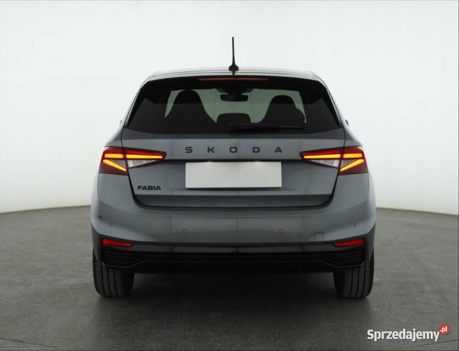 Skoda Fabia 10 TSI komputer pokładowy