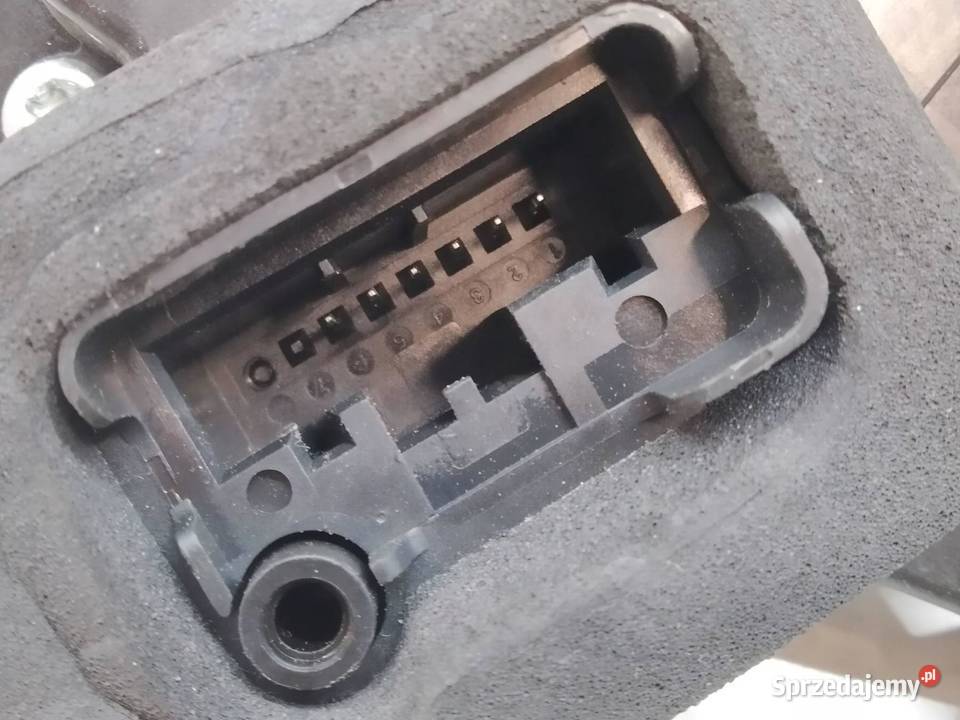 ZAMEK DRZWI PRAWY PRZÓD 3J1837016A Skoda Superb