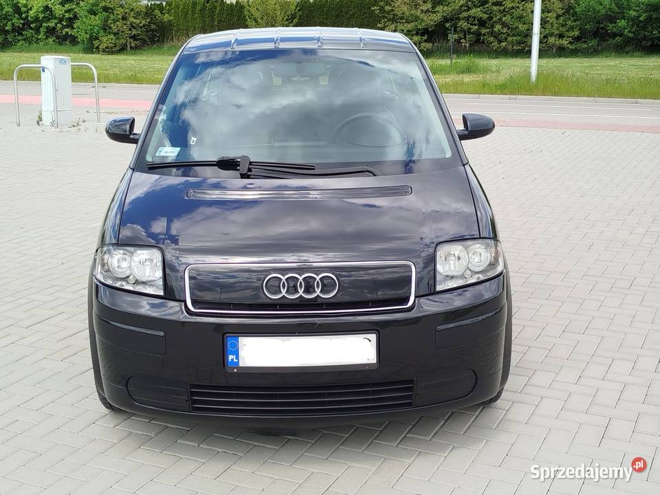 Czarne audi a2 14 Benzyna 2002 zadbany Świdnik sprzedam