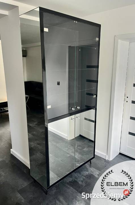 Lustrzana witryna czarne ramki Glamour Kredensy i witryny Katowice