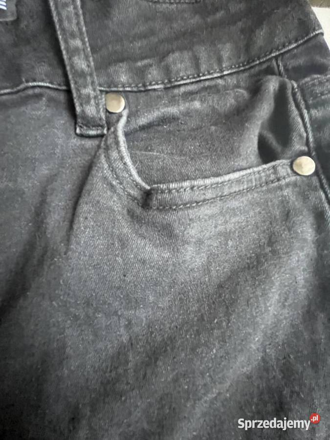 Czarne jeansy CLOSURE skinny rozmiar 34R Sochaczew