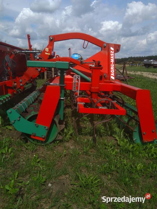 AGREGAT UPRAWOWOSIEWNY FIRMY AGROMASZ 3M 2015r Agromasz Rolnictwo Zakrzew