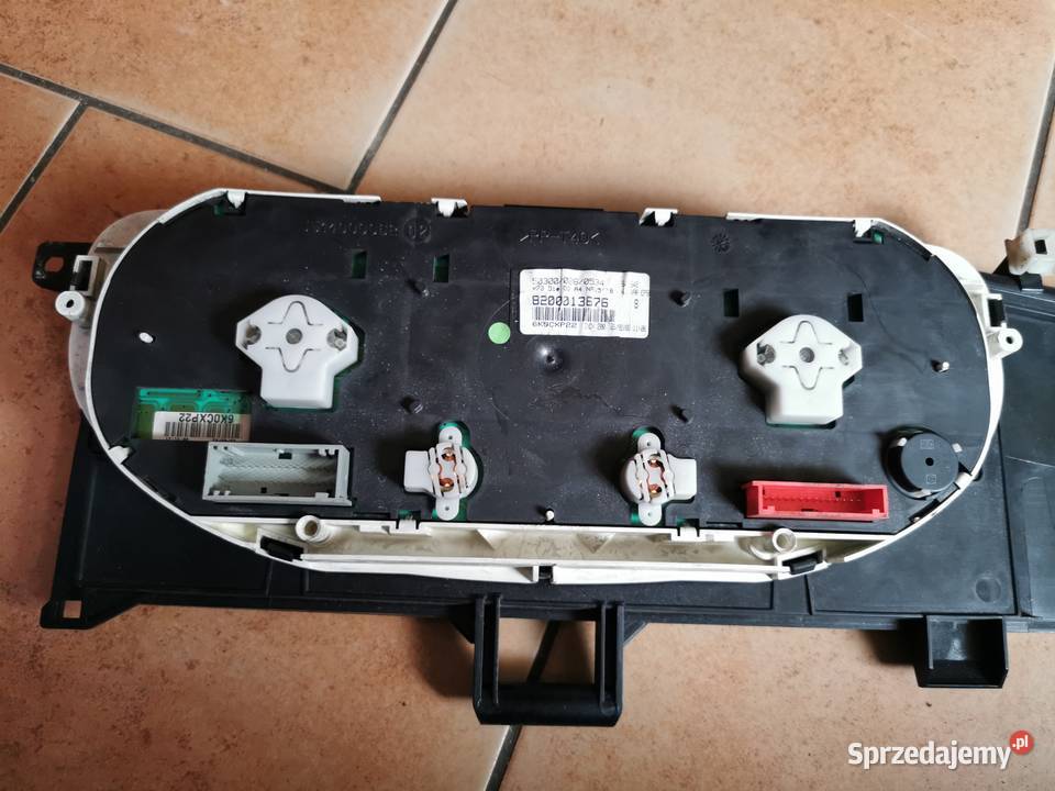 Licznik Obrotomierz Renault Vel Satis 8200013676 Margonin
