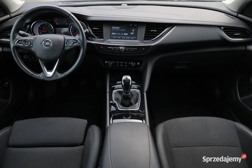 Opel Insignia 15 Turbo manualna