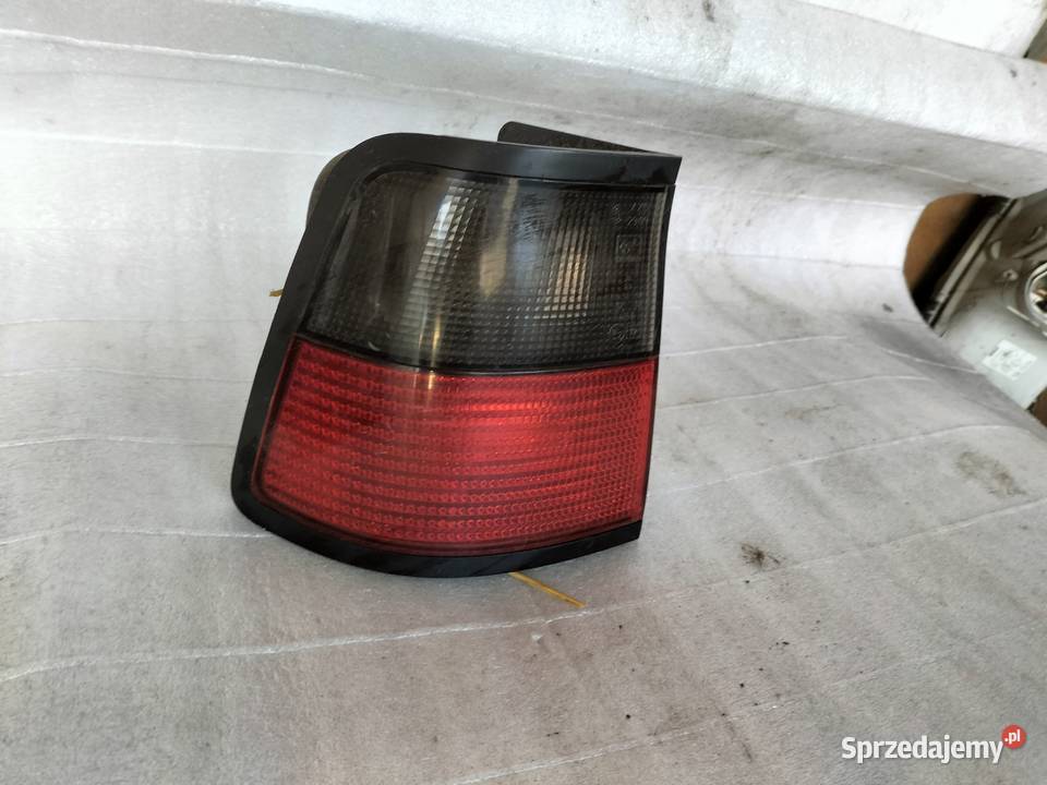 Citron Xantia lampa lewa tylna tył lewy AXO Oświetlenie