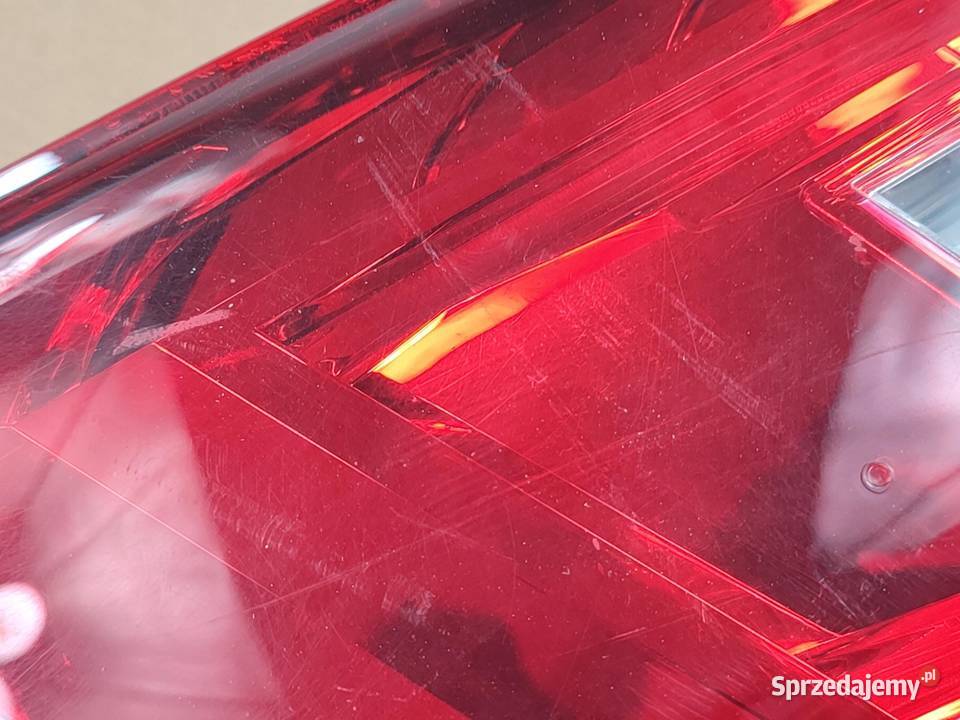 LAMPA LEWY TYŁ SKODA SUPERB III KOMBI 3V5 2015 Części samochodowe