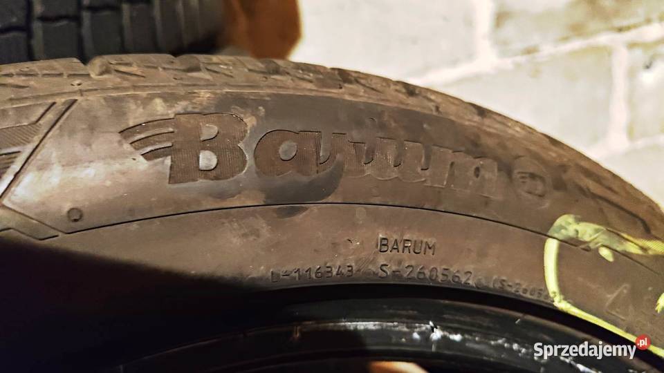Zimowe opony do toyoty yaris Barum 21550R18 92V