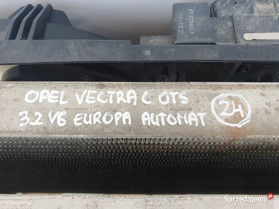 Vectra C 32 V CHŁODNICE KOMPLET Chłodnic osobowe Janów sprzedam