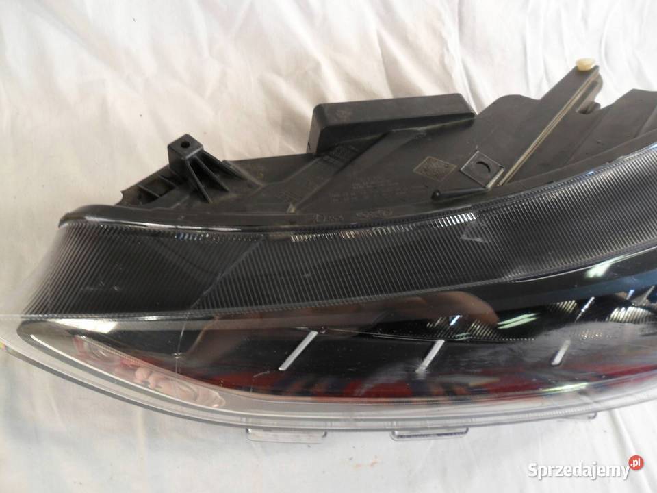 REFLEKTOR PRZÓD STRONA LEWA FORD FOCUS Lampy przednie wielkopolskie Nowy Tomyśl sprzedam