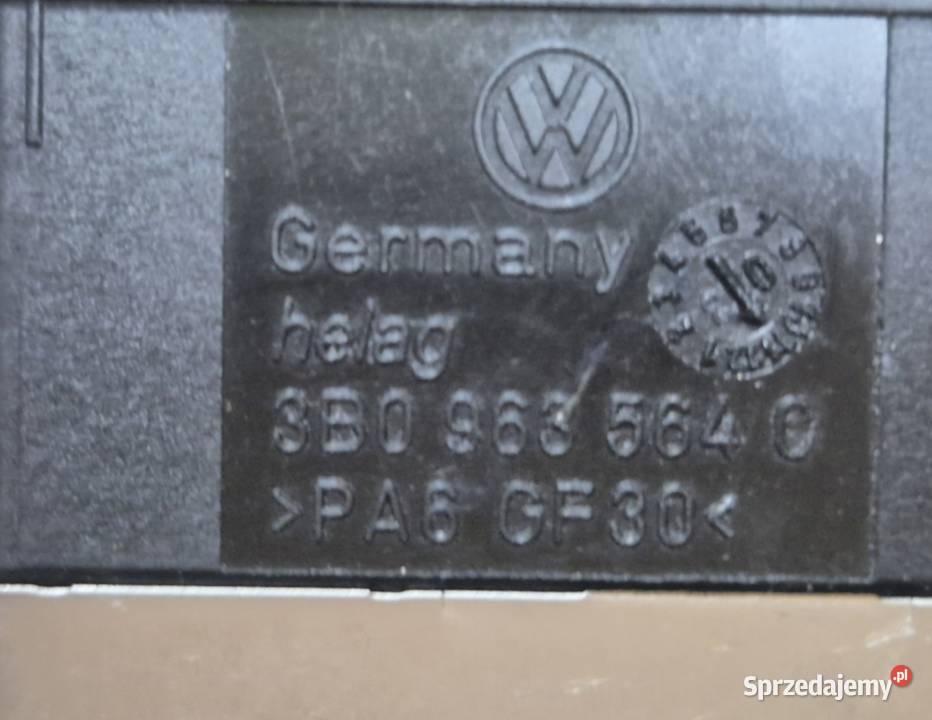 PRZEŁĄCZNIK GRZANIA FOTELA LEWY PRAWY VW PASSAT osobowe Motoryzacja świętokrzyskie Działoszyce