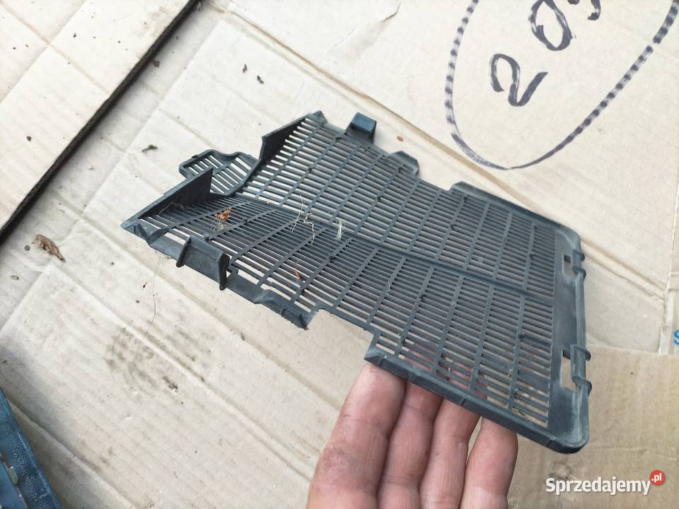 AUDI 80B3 80 B3 893819408 OSŁONA DMCHUCHAW osobowe Kamień-Kolonia