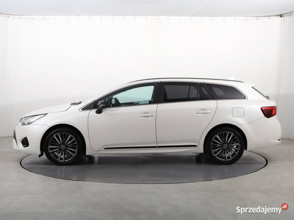 Toyota Avensis 18 Valvematic Samochody osobowe