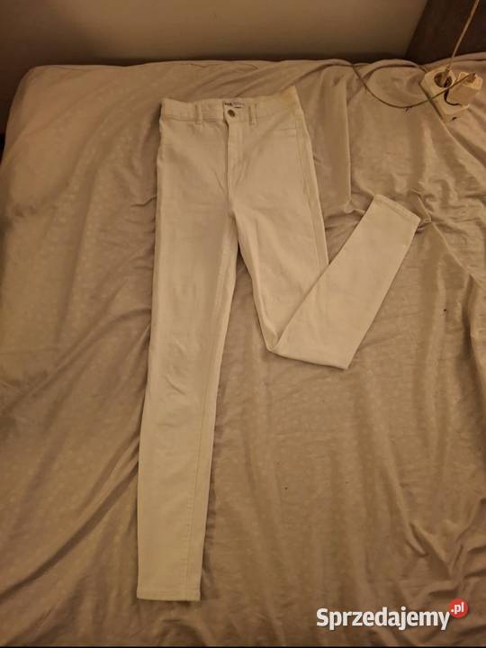 jeansy białe z zary Rozmiar 34(XS) śląskie Zabrze