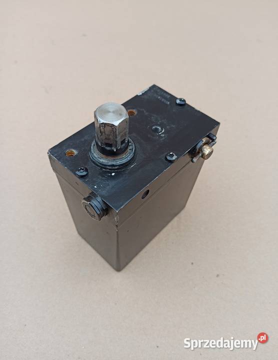 VOLVO FH POMPA PODNOSZENIA PRZECHYŁU KABINY Bieleń sprzedam