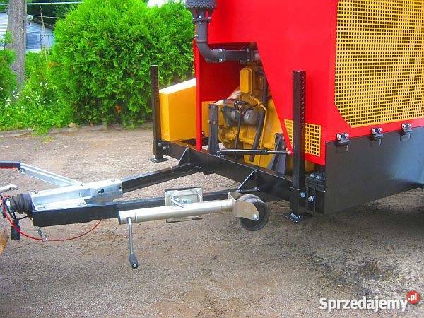 Rębak tarczowy z silnikiem Diesla 4 cylindry moc Izdebki sprzedam