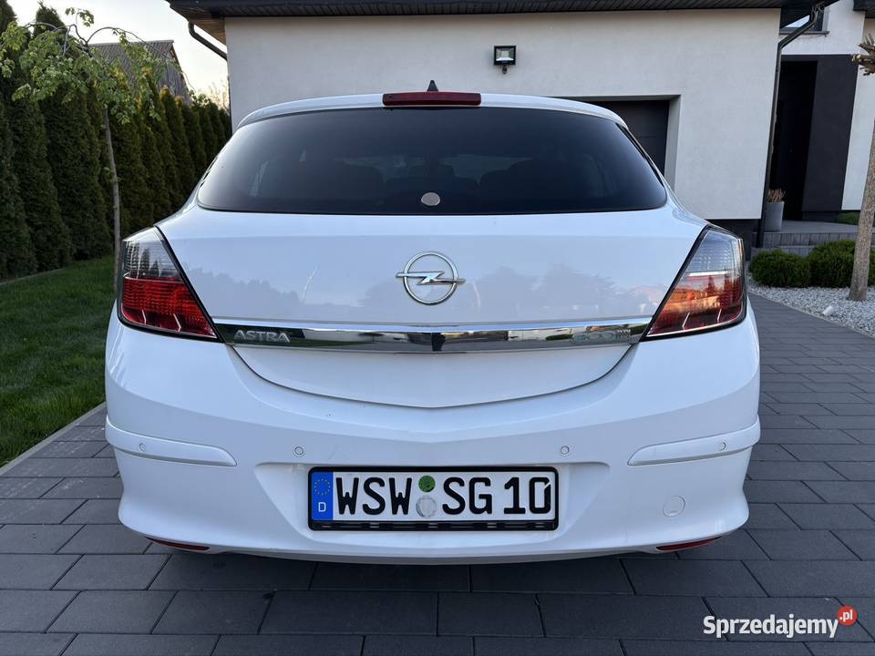 Opel Astra GTC 16 benzyna 2008r auto z GWARANCJĄ Rzechta