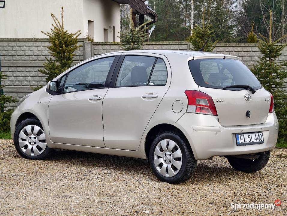 Toyota Yaris II 13 BOGATE WYPOSAŻENIE Świetny łódzkie sprzedam