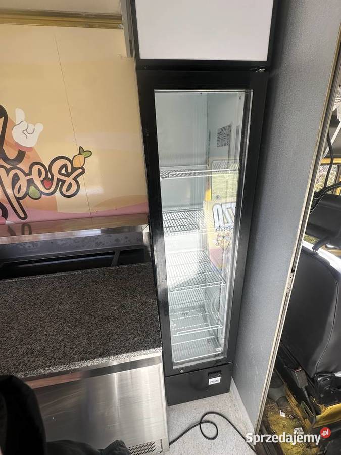 Food truck mercedes kaczka gotowy do pracy