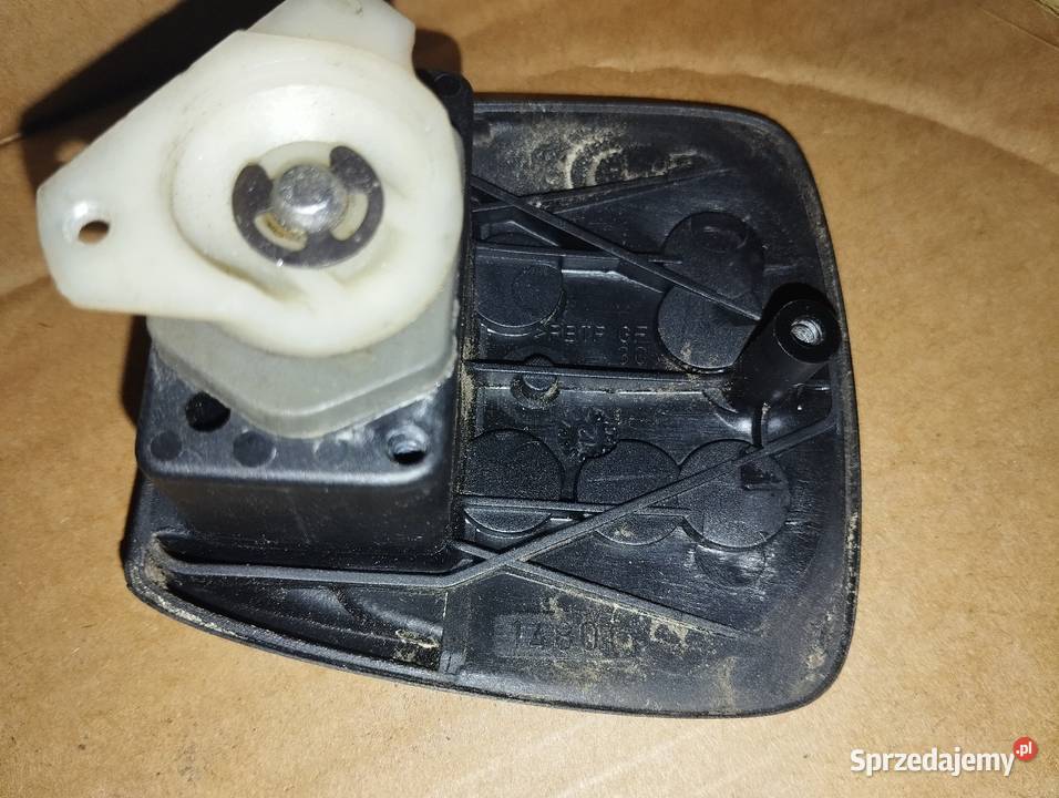 Zamek klapy bagażnika peugeot 306 cabrio Zelów