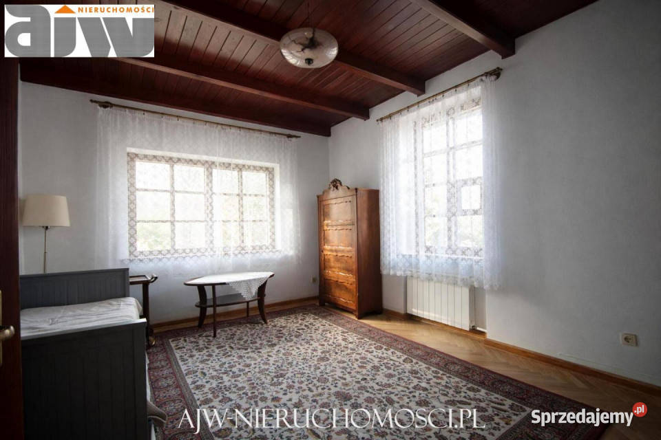 sprzedaży domu wolnostojącego 220m2 Izabelin B Rok budowy 1996 sprzedam