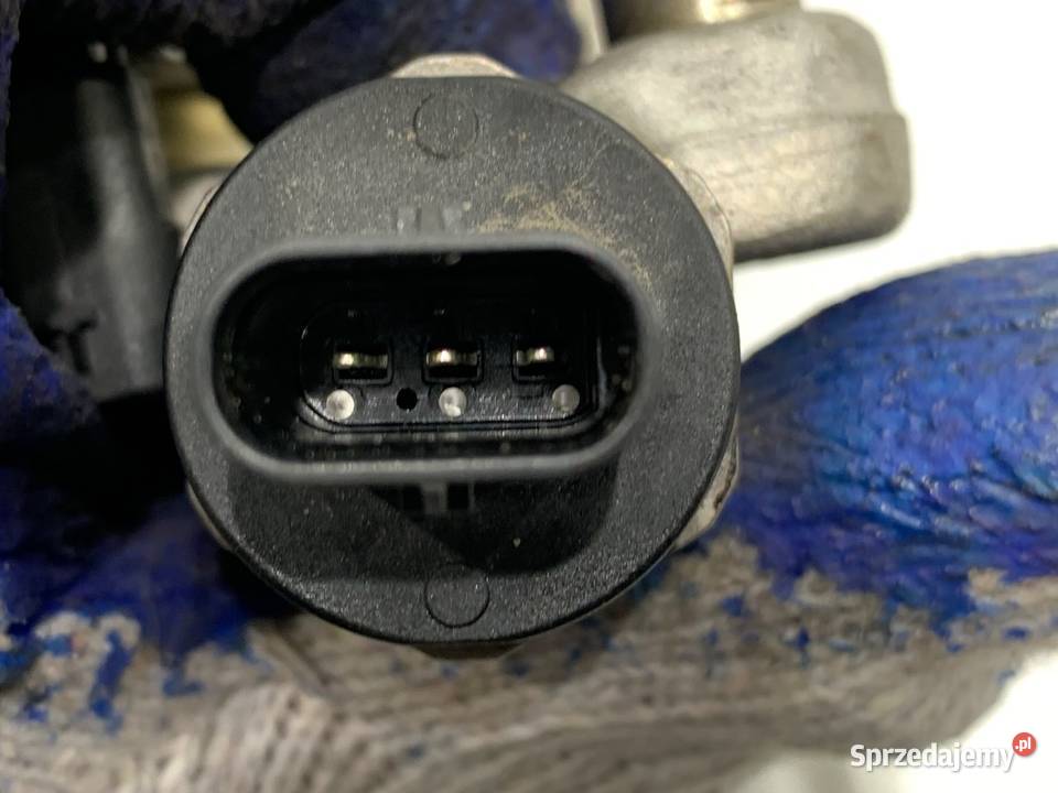 LISTWA WTRYSKOWA Z WTRYSKAMI BMW F48 0261500437 osobowe