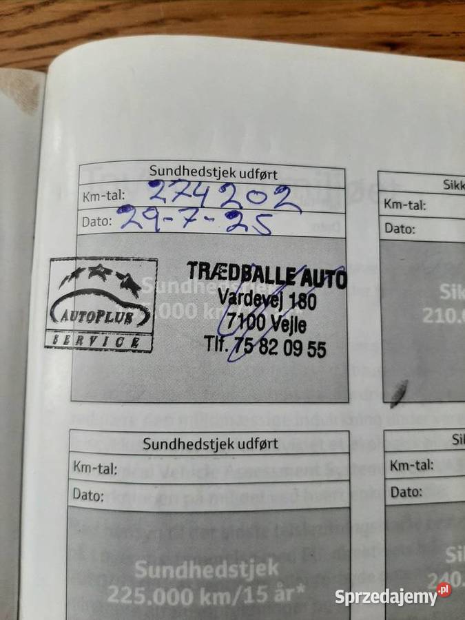 Toyota Auris II 18 2 hybrid kombi wersja presige Paczków