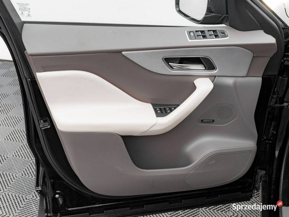 Jaguar FPACE 5NA0520 i4P AWD Portfolio światła do jazdy dziennej Gdańsk