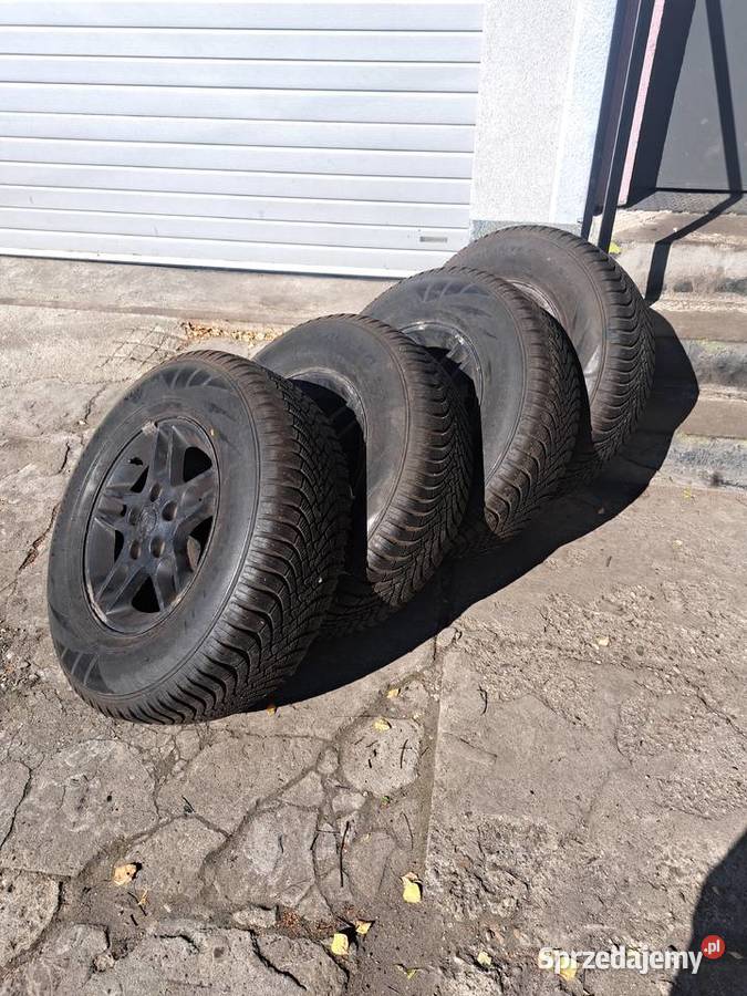 Sprzedam opony zimowe SUV 24570R16 Falken Jaworzno sprzedam
