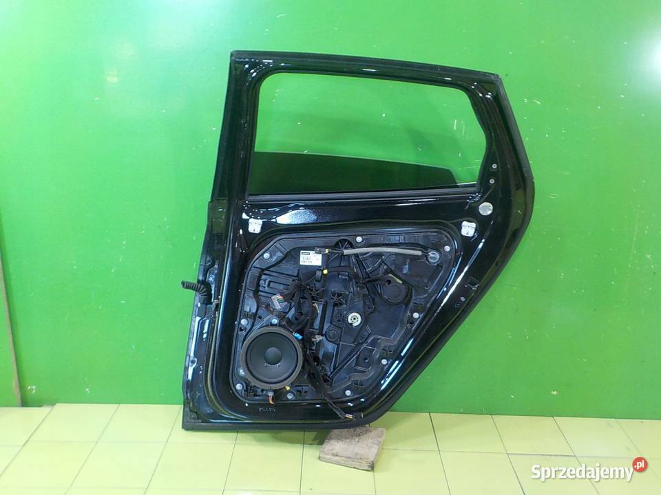 VOLVO V40 II LIFT RDESIGN 20 T2 18r HB 5D drzwi Suków