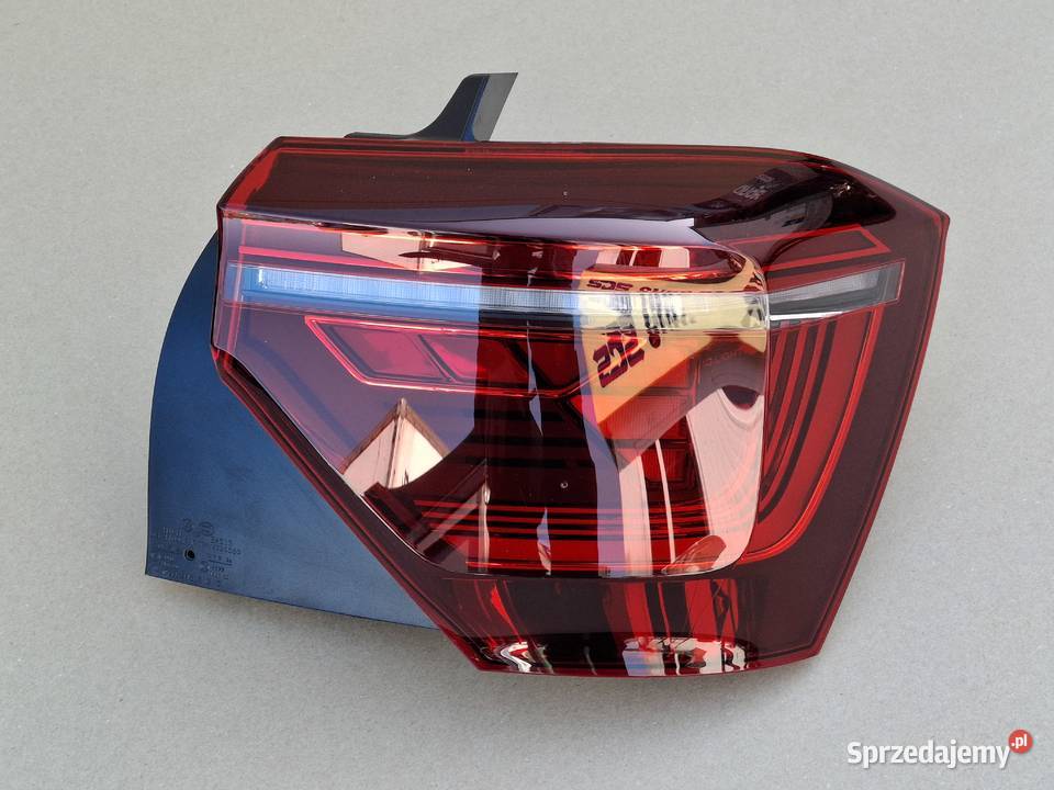 VW POLO 2G VI 6 LIFT LAMPA PRAWY TYŁ PRAWA TYLNA osobowe Bieleń