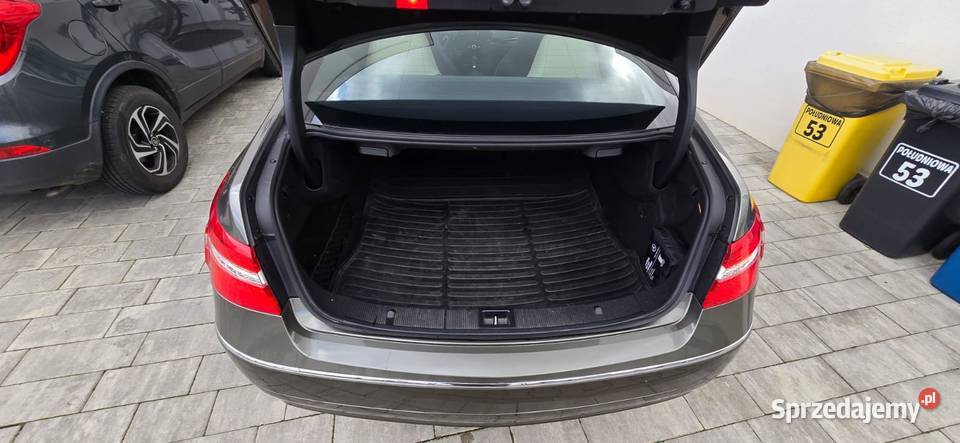 zadbany mercedes e220 Świdnica