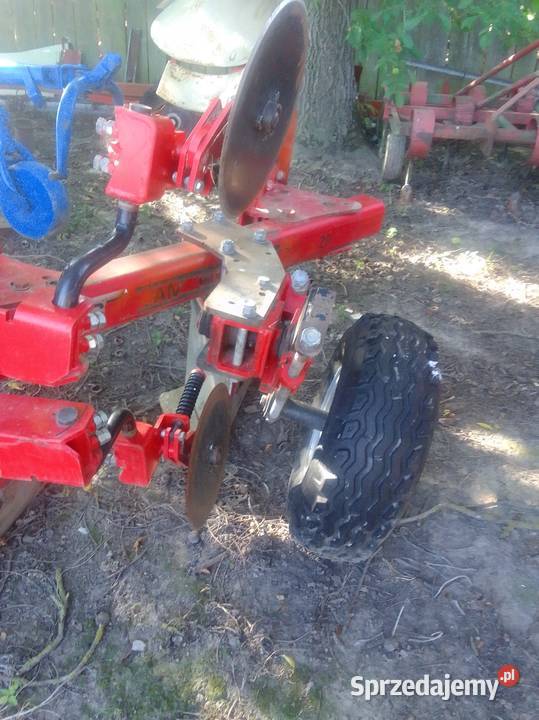 Plug obrotowy 4skibowy nieuszkodzony lubelskie Bzowiec