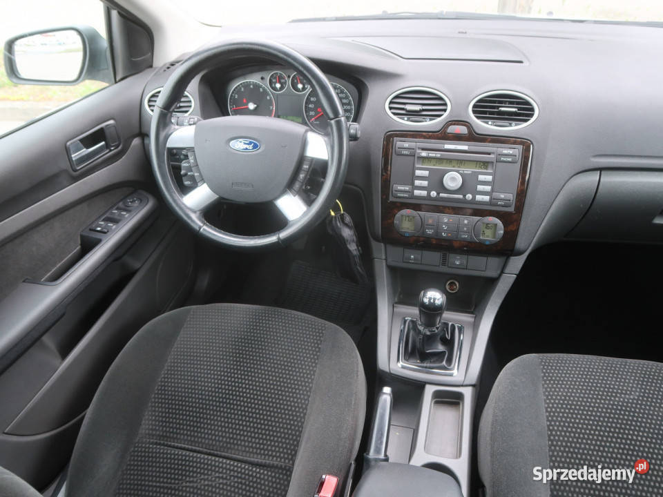 Ford Focus 16 16V srebrny dolnośląskie Bielany Wrocławskie