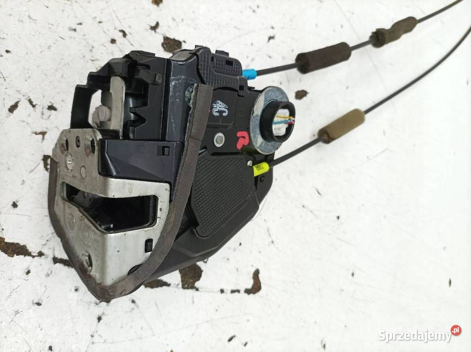 ZAMEK DRZWI TYŁ PRAWY KOMBI Toyota Avensis III