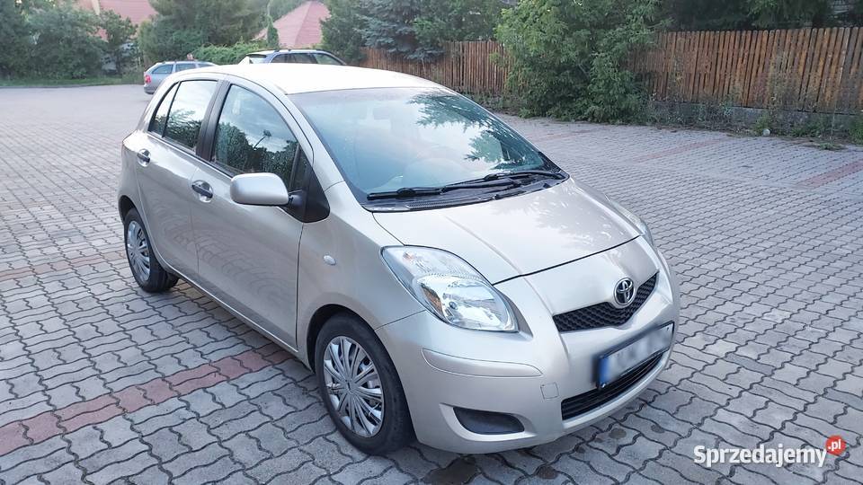 TOYOTA YARIS 133 benzyna 100 6 biegow 1330cm3 Warszawa
