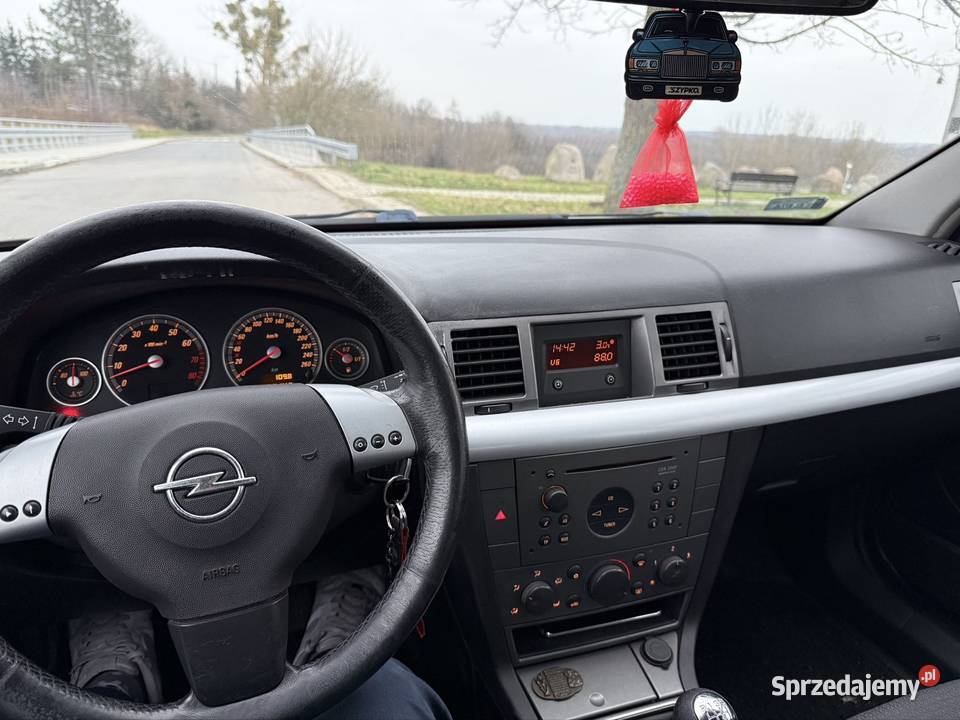 Opel Vectra C GTS 18 GAZ radio Wyszogród