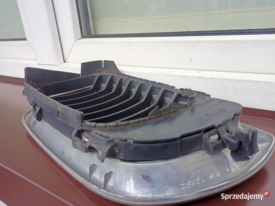 BMW E46 nerka grill atrapa przednia prawa Sieradz
