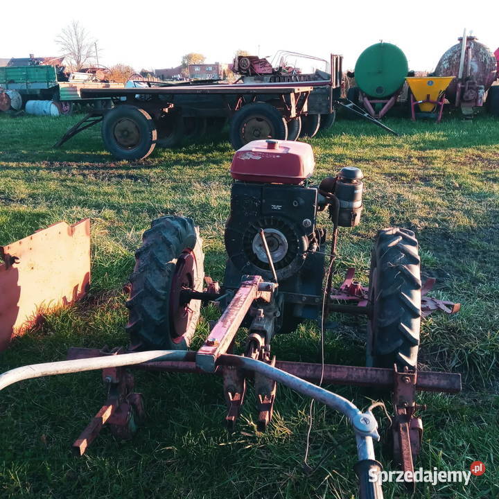 traktorek jedno osiowy 2 cylindrowy Piątek sprzedam