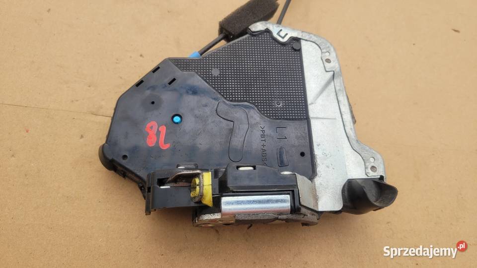 ZAMEK DRZWI LEWY PRZÓD PRZEDNI LEXUS IS220 Ruda Śląska