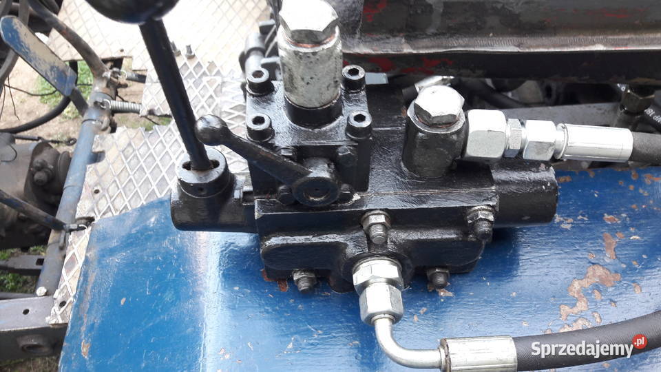 Zawór hydrauliczny podnośnika