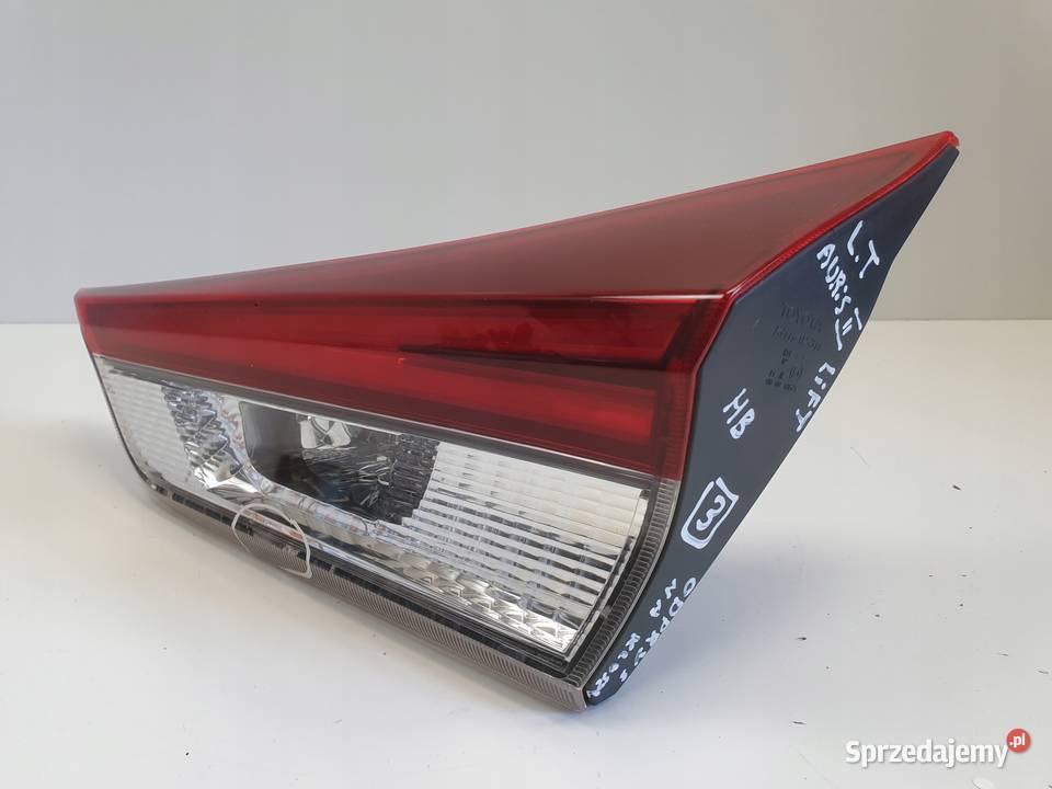Toyota Auris II lift HB TYLNA LAMPA LEWA lewy Lampy tylne Janów