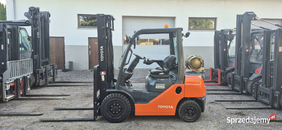 Toyota 8FGF25 2015 4750 mth PozycjonerPrzesuw mazowieckie Małkinia Górna