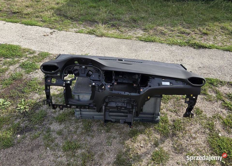 Kokpit konsola deska rozdzielcza Opel Crossland
